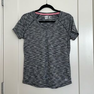 🍄 Active Workout V Neck Shirt